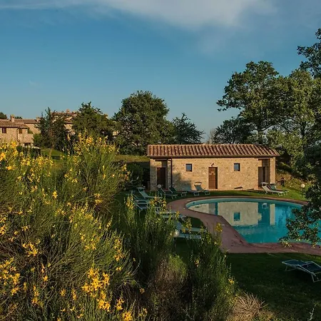 Panoramic With Shared Pool בית נופש